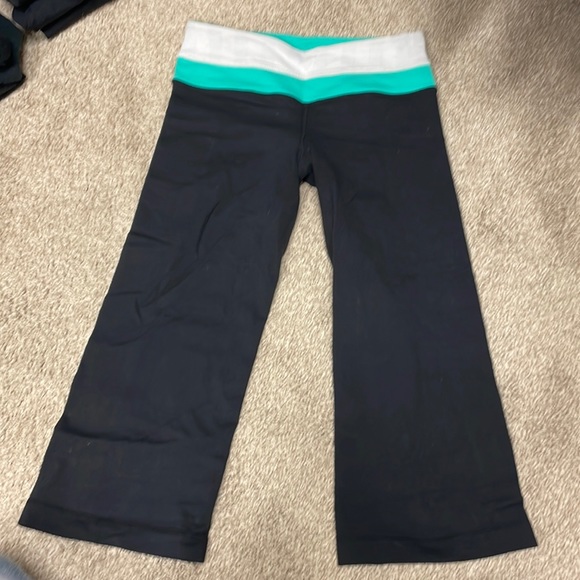 Lululemon crop leggings - Picture 1 of 2